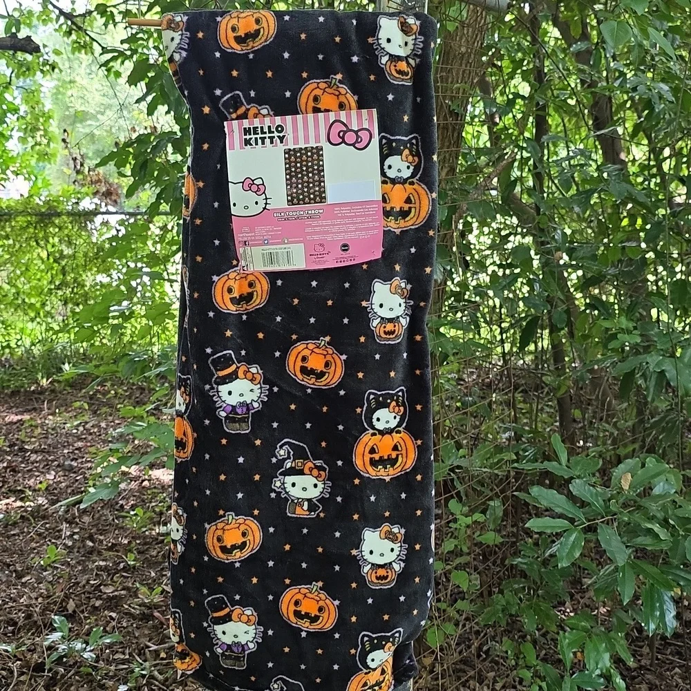 *Rare Color/Pattern* Hello Kitty Black Orange Halloween Costumes Throw Blanket